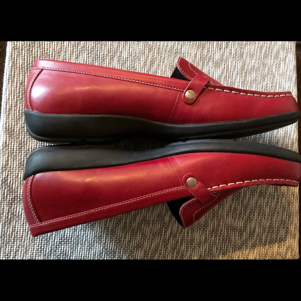 S A L E St John’s Bay Red Leather Loafers Size 9 1/2 M